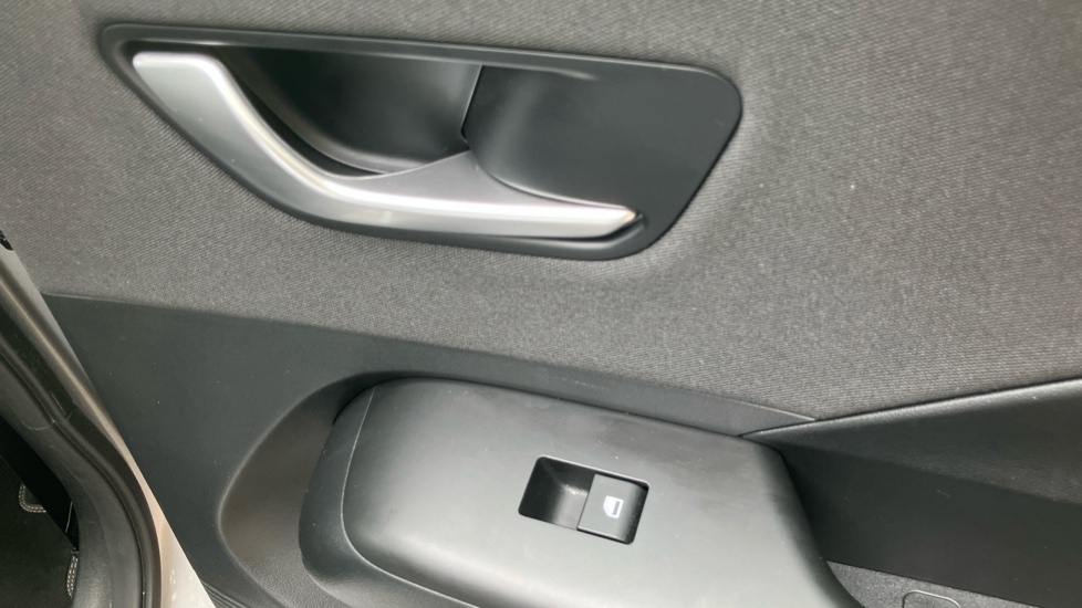 Hyundai KONA 1.6T 138 Advance 5dr Petrol Hatchback - Image 39