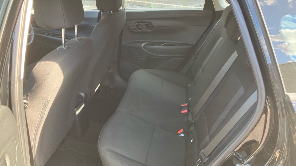 Hyundai i20 1.0T GDi Advance 5dr DCT Petrol Hatchback - Image 16