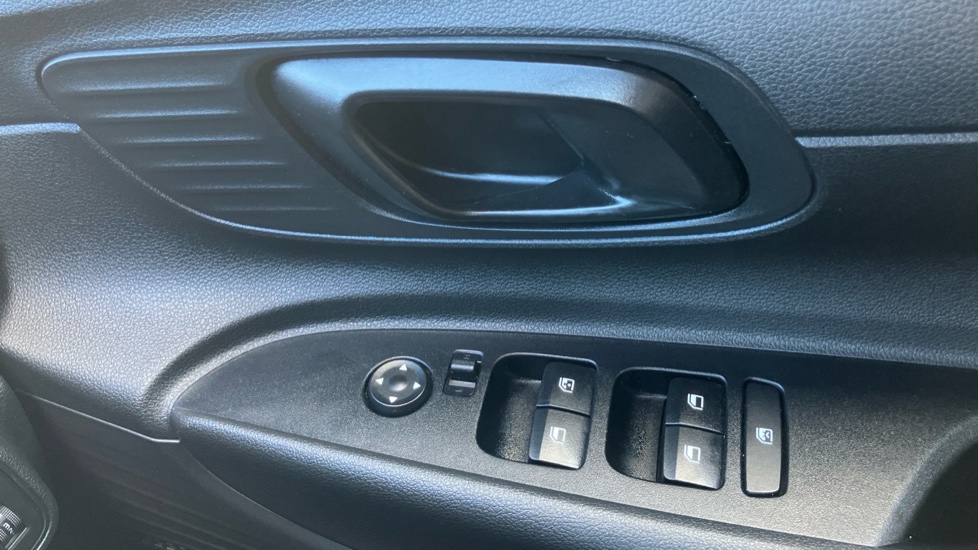 Hyundai i20 1.0T GDi Advance 5dr DCT Petrol Hatchback - Image 36