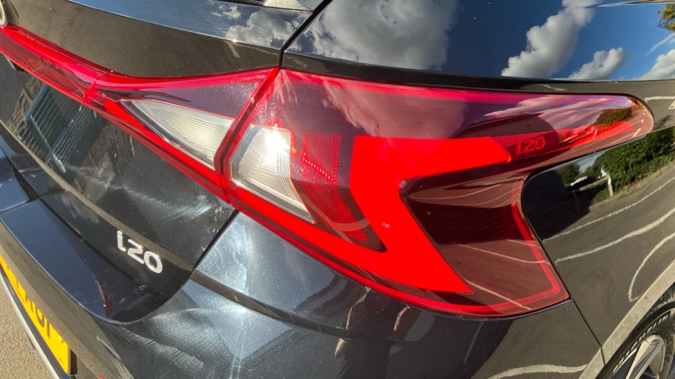 Hyundai i20 1.0T GDi Advance 5dr DCT Petrol Hatchback - Image 49