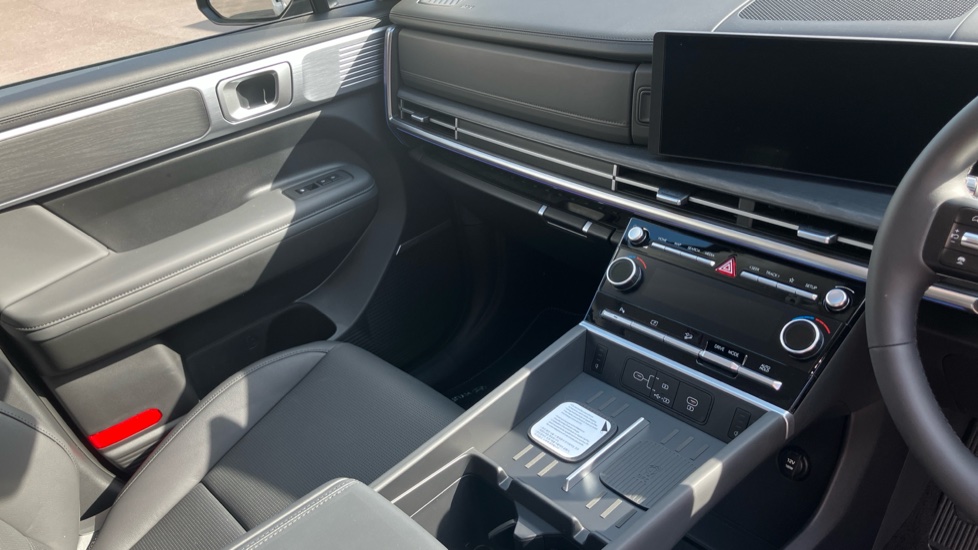 Hyundai SANTA FE 1.6 TGDi 239 Hybrid Ultimate 5dr Auto Hybrid Estate - Image 14