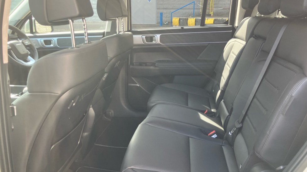 Hyundai SANTA FE 1.6 TGDi 239 Hybrid Ultimate 5dr Auto Hybrid Estate - Image 16