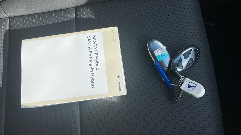 Hyundai SANTA FE 1.6 TGDi 239 Hybrid Ultimate 5dr Auto Hybrid Estate - Image 19