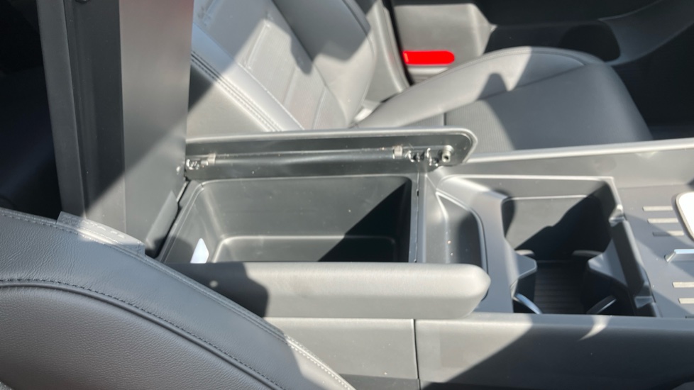 Hyundai SANTA FE 1.6 TGDi 239 Hybrid Ultimate 5dr Auto Hybrid Estate - Image 35
