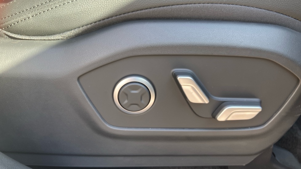 Hyundai SANTA FE 1.6 TGDi 239 Hybrid Ultimate 5dr Auto Hybrid Estate - Image 40