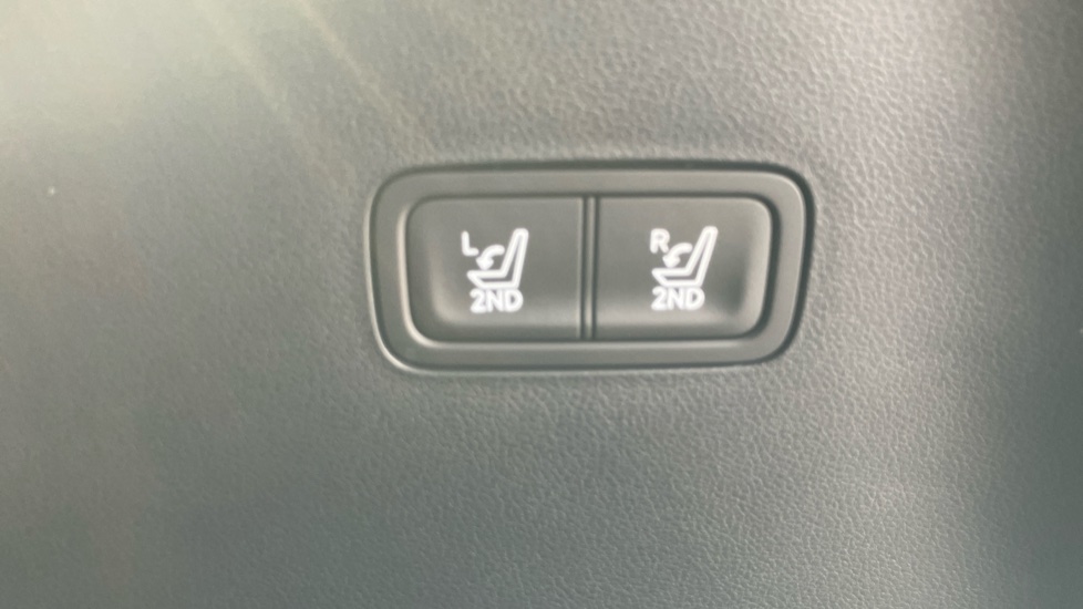 Hyundai SANTA FE 1.6 TGDi 239 Hybrid Ultimate 5dr Auto Hybrid Estate - Image 54