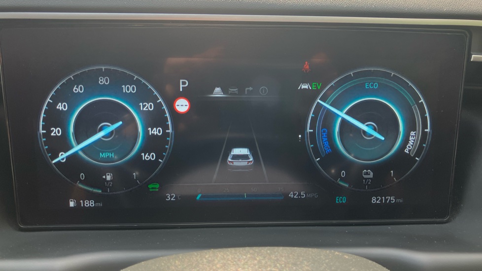 Hyundai TUCSON 1.6 TGDi Hybrid 230 Ultimate 5dr 2WD Auto Hybrid Estate - Image 18