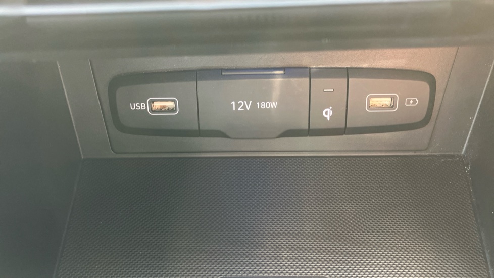 Hyundai TUCSON 1.6 TGDi Hybrid 230 Ultimate 5dr 2WD Auto Hybrid Estate - Image 29