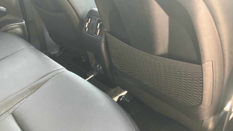 Hyundai TUCSON 1.6 TGDi Hybrid 230 Ultimate 5dr 2WD Auto Hybrid Estate - Image 44