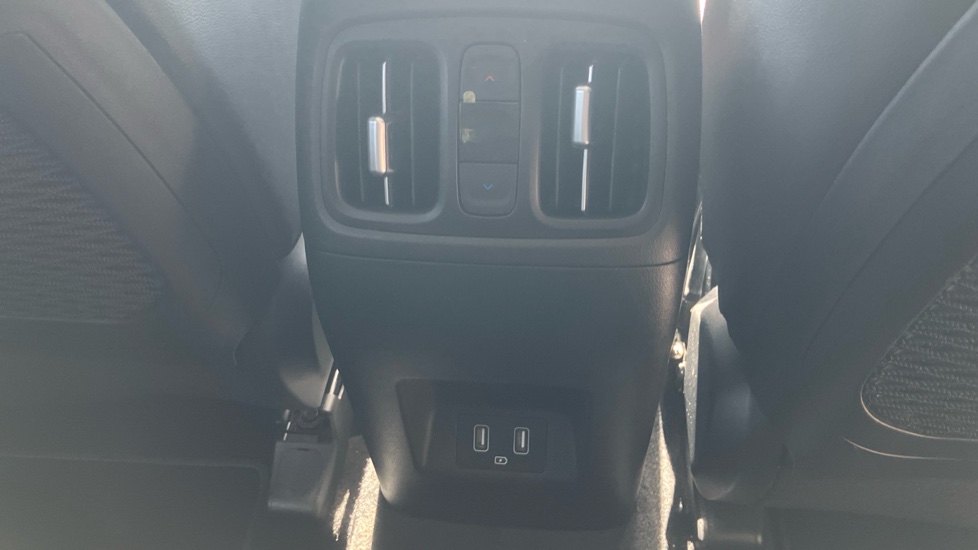 Hyundai TUCSON 1.6 TGDi Hybrid 230 Ultimate 5dr 2WD Auto Hybrid Estate - Image 45