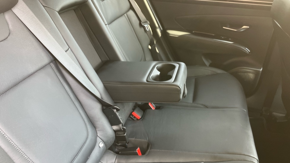 Hyundai TUCSON 1.6 TGDi Hybrid 230 Ultimate 5dr 2WD Auto Hybrid Estate - Image 46