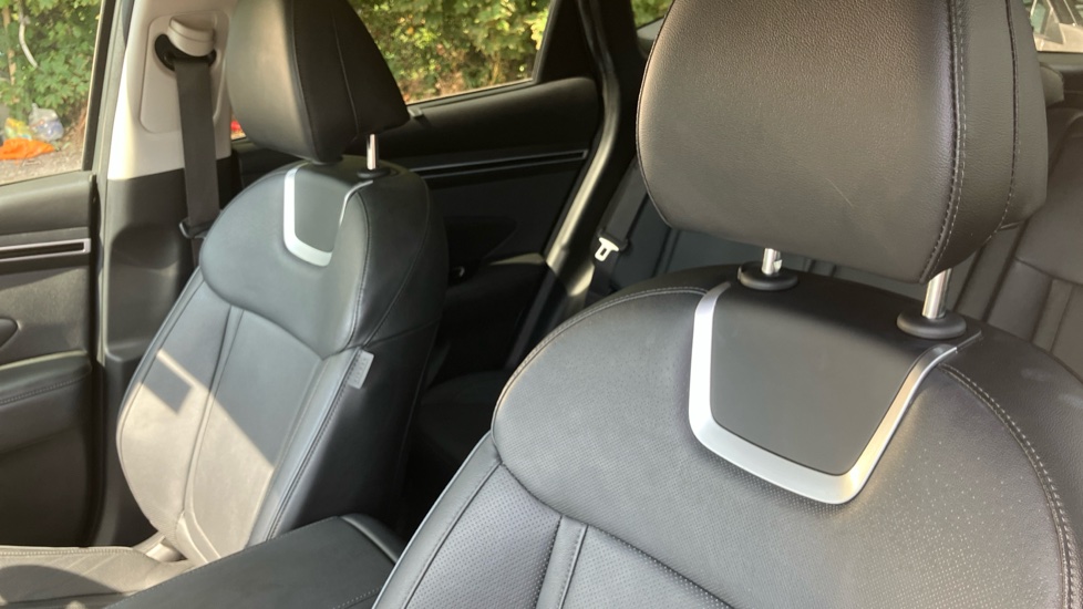 Hyundai TUCSON 1.6 TGDi Hybrid 230 Ultimate 5dr 2WD Auto Hybrid Estate - Image 51