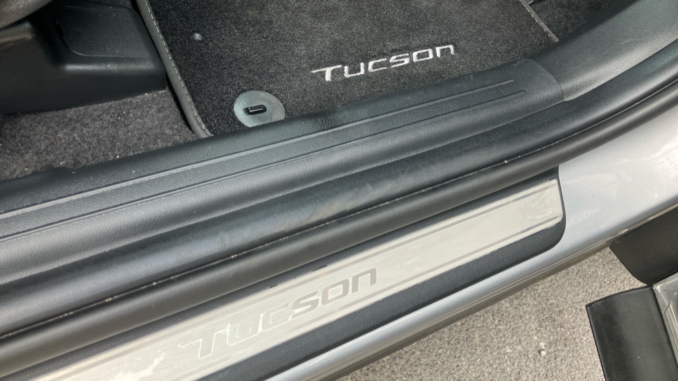 Hyundai TUCSON 1.6T 150 Premium 5dr DCT Petrol Estate - Image 43
