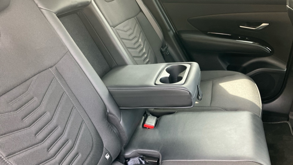 Hyundai TUCSON 1.6T 150 Premium 5dr DCT Petrol Estate - Image 49
