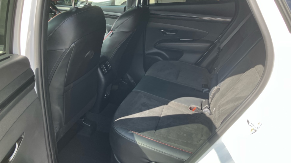 Hyundai TUCSON 1.6 TGDi Hybrid 230 N Line S 5dr 2WD Auto Hybrid Estate - Image 16