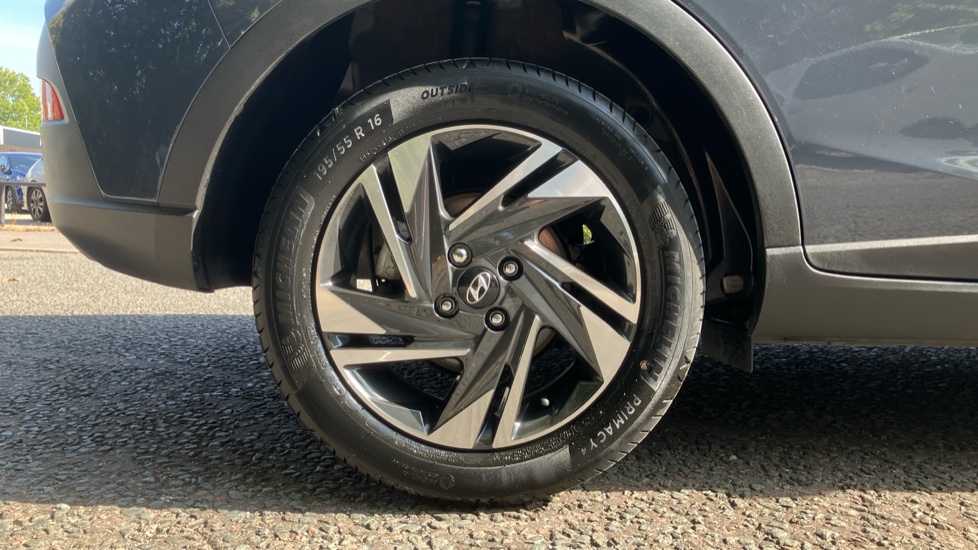 Hyundai BAYON 1.0 TGDi 48V MHEV SE Connect 5dr Petrol Hatchback - Image 7