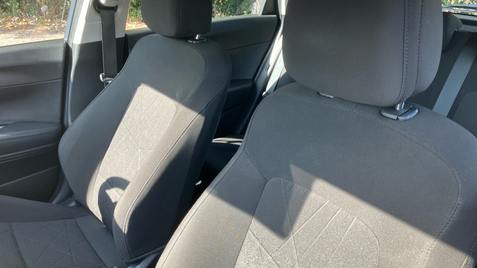 Hyundai BAYON 1.0 TGDi 48V MHEV SE Connect 5dr Petrol Hatchback - Image 43