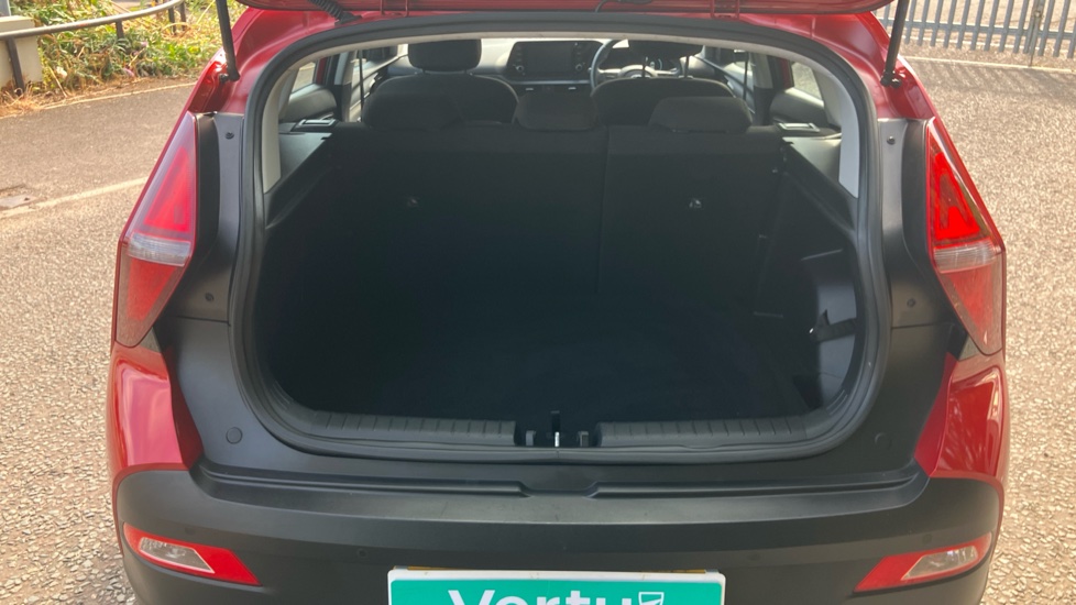 Hyundai BAYON 1.0 TGDi 48V MHEV SE Connect 5dr Petrol Hatchback - Image 4