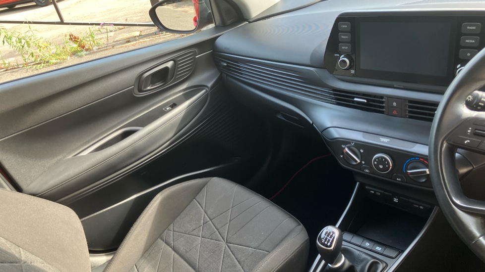 Hyundai BAYON 1.0 TGDi 48V MHEV SE Connect 5dr Petrol Hatchback - Image 14