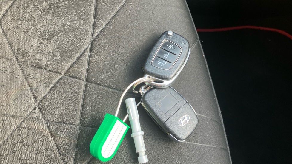 Hyundai BAYON 1.0 TGDi 48V MHEV SE Connect 5dr Petrol Hatchback - Image 20