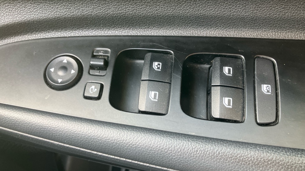 Hyundai BAYON 1.0 TGDi 48V MHEV SE Connect 5dr Petrol Hatchback - Image 36