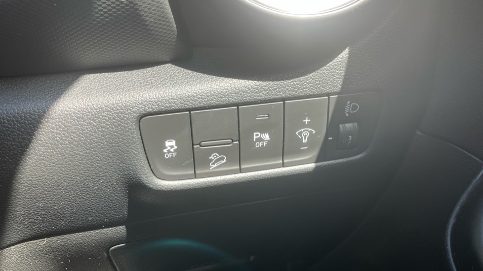 Hyundai KONA 1.0 TGDi 48V MHEV SE Connect 5dr Petrol Hatchback - Image 25