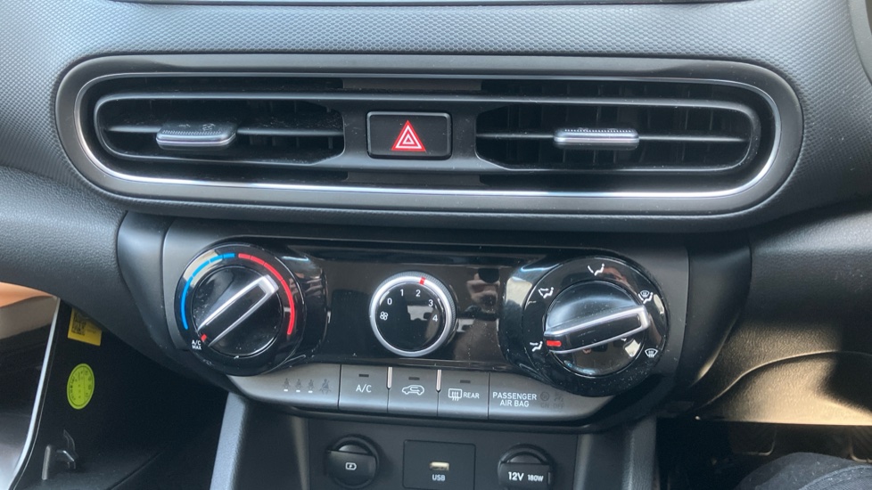 Hyundai KONA 1.0 TGDi 48V MHEV SE Connect 5dr Petrol Hatchback - Image 26