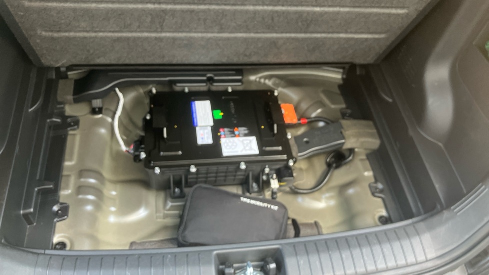 Hyundai KONA 1.0 TGDi 48V MHEV SE Connect 5dr Petrol Hatchback - Image 38