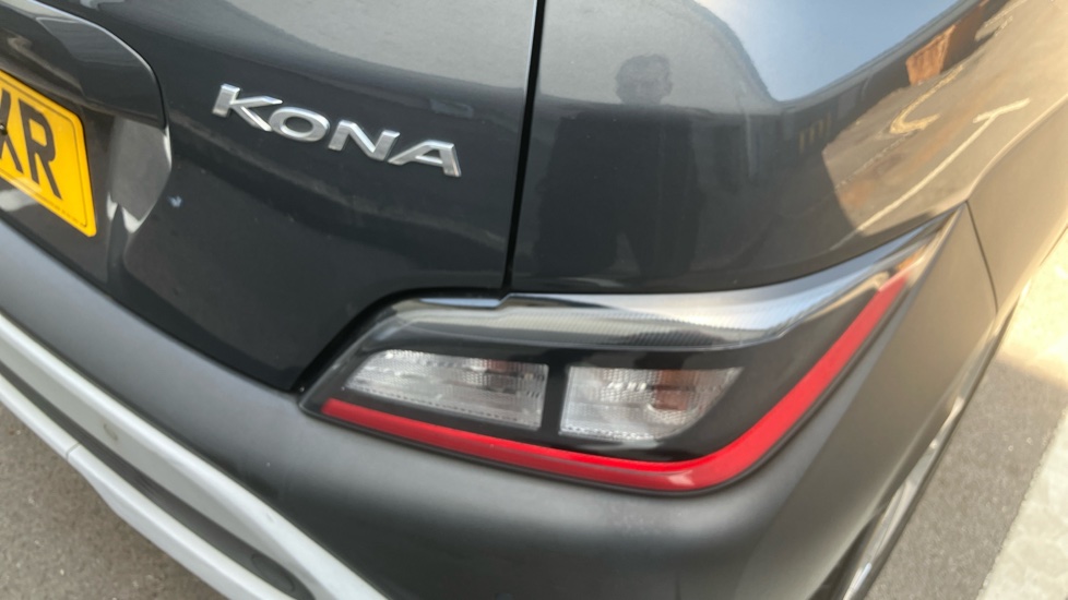 Hyundai KONA 1.0 TGDi 48V MHEV SE Connect 5dr Petrol Hatchback - Image 43