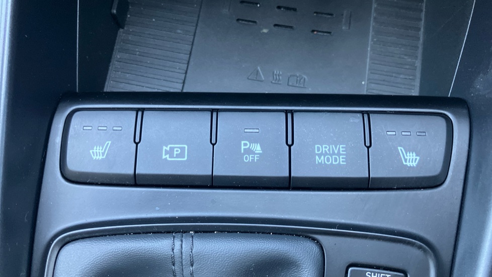 Hyundai BAYON 1.0 TGDi 48V MHEV Premium 5dr DCT Petrol Hatchback - Image 30