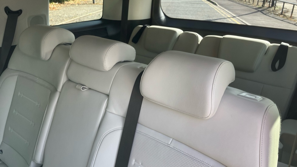 Hyundai SANTA FE 1.6 TGDi Hybrid Ultimate 5dr 4WD Auto Hybrid Estate - Image 23