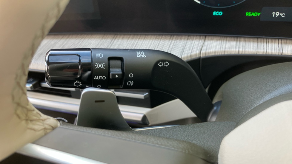 Hyundai SANTA FE 1.6 TGDi Hybrid Ultimate 5dr 4WD Auto Hybrid Estate - Image 37