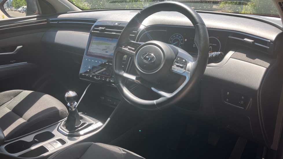 Hyundai TUCSON 1.6 TGDi Premium 5dr 2WD Petrol Estate - Image 11