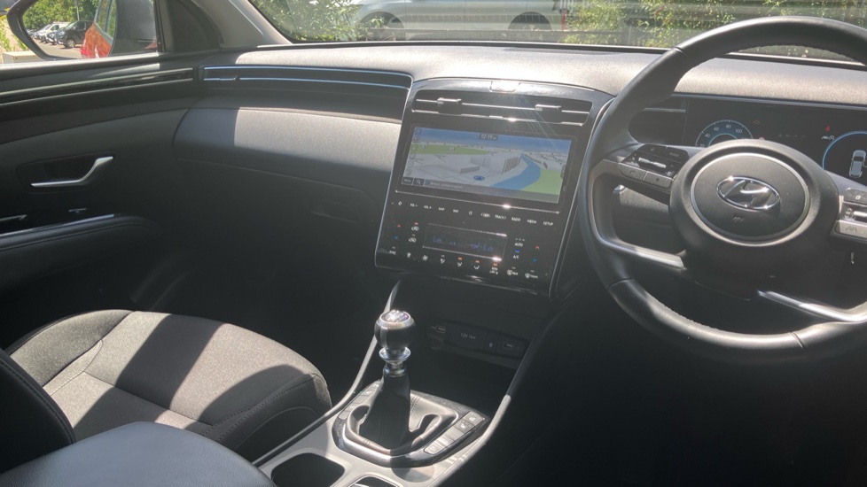 Hyundai TUCSON 1.6 TGDi Premium 5dr 2WD Petrol Estate - Image 14