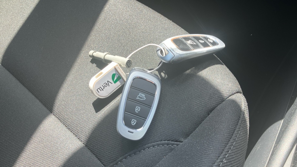 Hyundai TUCSON 1.6 TGDi Premium 5dr 2WD Petrol Estate - Image 20