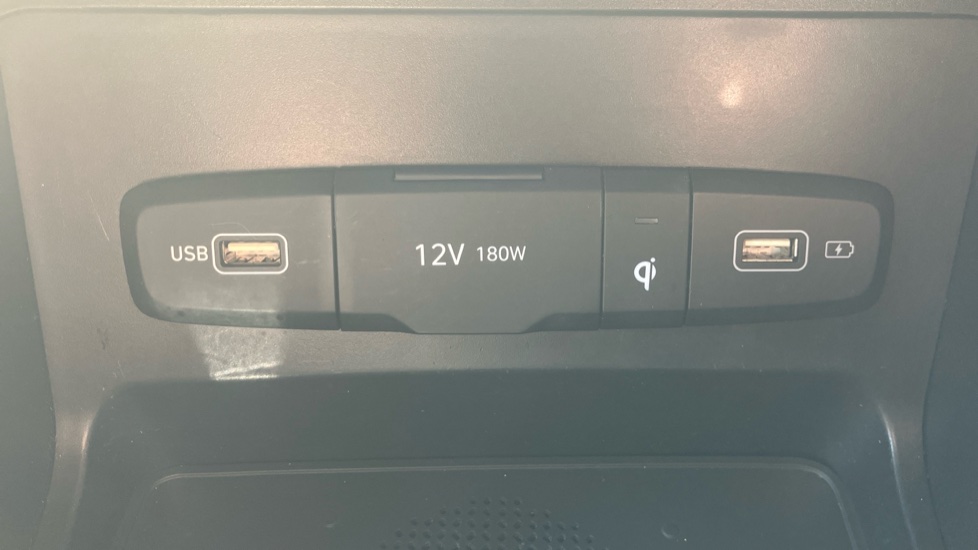 Hyundai TUCSON 1.6 TGDi Premium 5dr 2WD Petrol Estate - Image 23