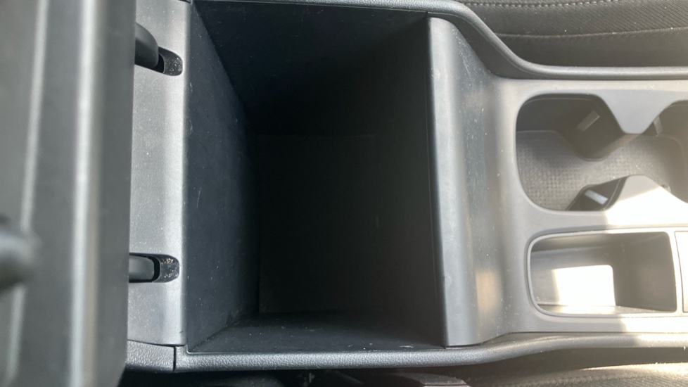 Hyundai TUCSON 1.6 TGDi Premium 5dr 2WD Petrol Estate - Image 26