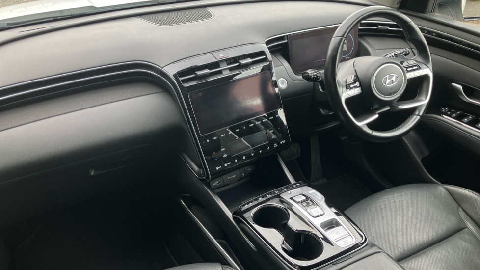 Hyundai TUCSON 1.6 TGDi Hybrid 230 Ultimate 5dr 2WD Auto Hybrid Estate - Image 9