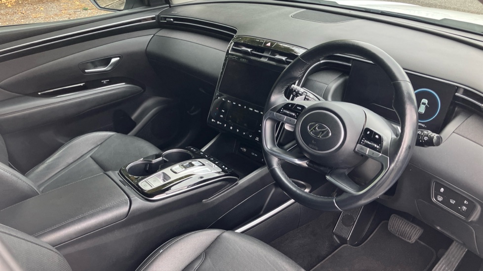 Hyundai TUCSON 1.6 TGDi Hybrid 230 Ultimate 5dr 2WD Auto Hybrid Estate - Image 11