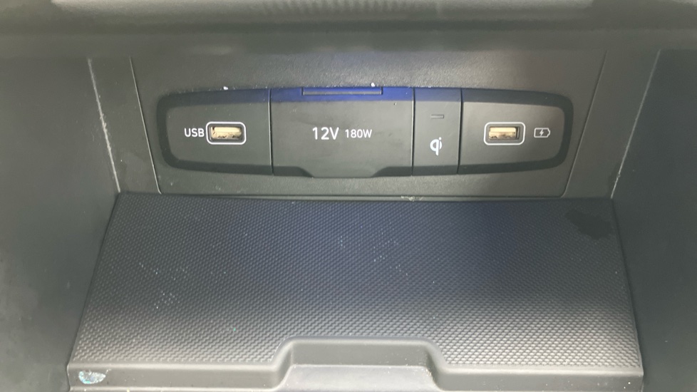 Hyundai TUCSON 1.6 TGDi Hybrid 230 Ultimate 5dr 2WD Auto Hybrid Estate - Image 29