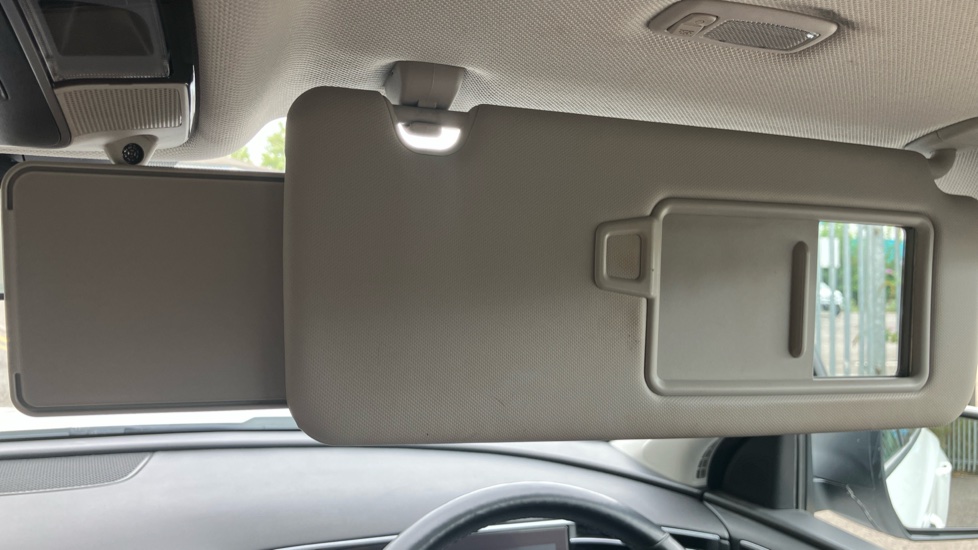 Hyundai TUCSON 1.6 TGDi Hybrid 230 Ultimate 5dr 2WD Auto Hybrid Estate - Image 34