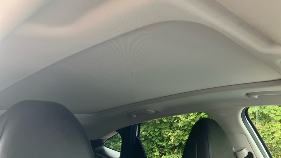 Hyundai TUCSON 1.6 TGDi Hybrid 230 Ultimate 5dr 2WD Auto Hybrid Estate - Image 36