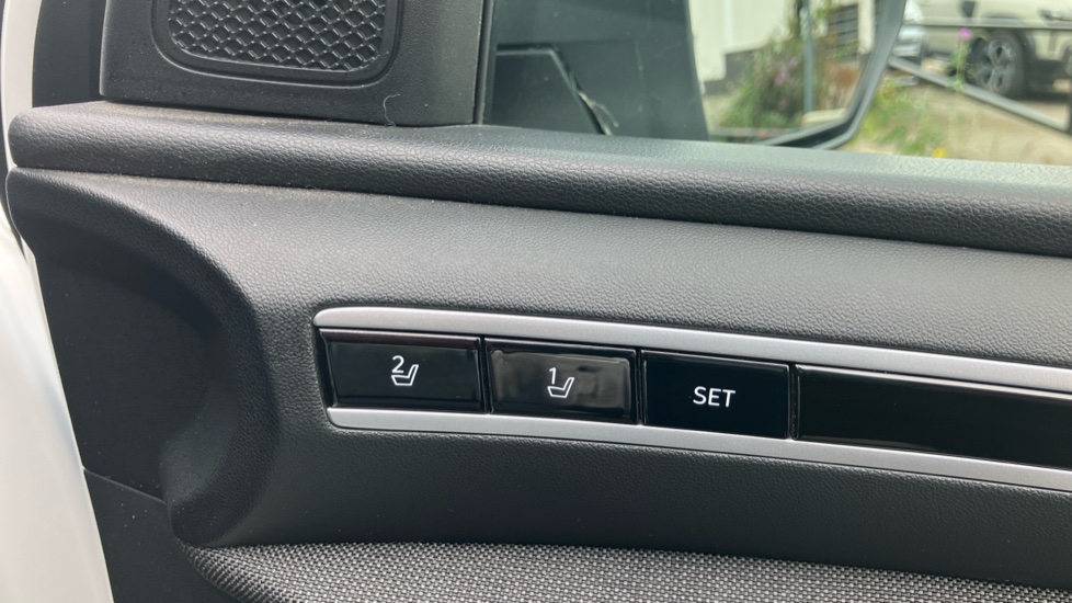 Hyundai TUCSON 1.6 TGDi Hybrid 230 Ultimate 5dr 2WD Auto Hybrid Estate - Image 38