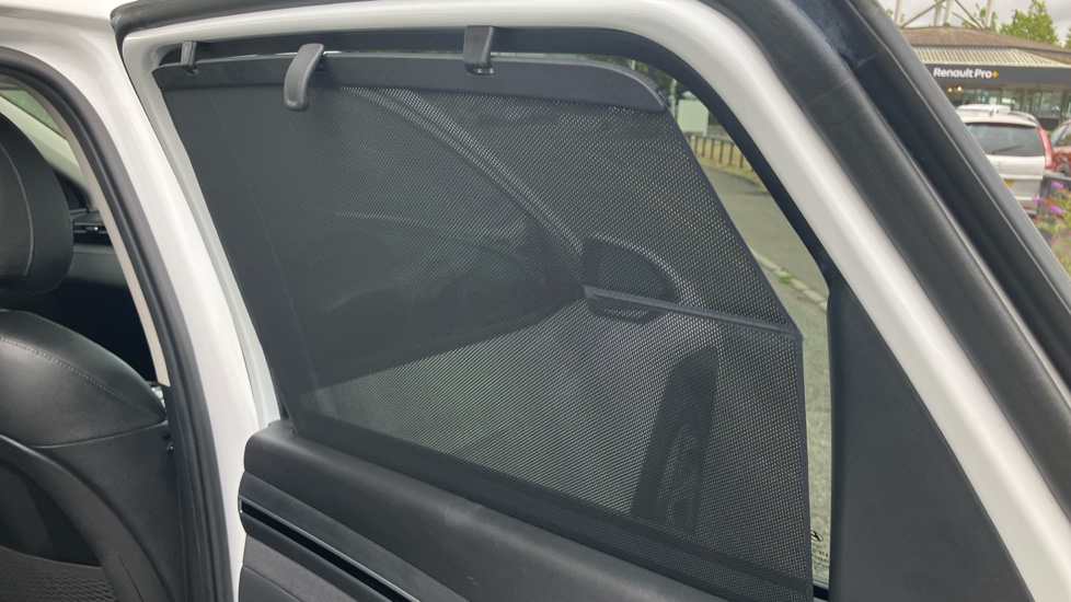 Hyundai TUCSON 1.6 TGDi Hybrid 230 Ultimate 5dr 2WD Auto Hybrid Estate - Image 42