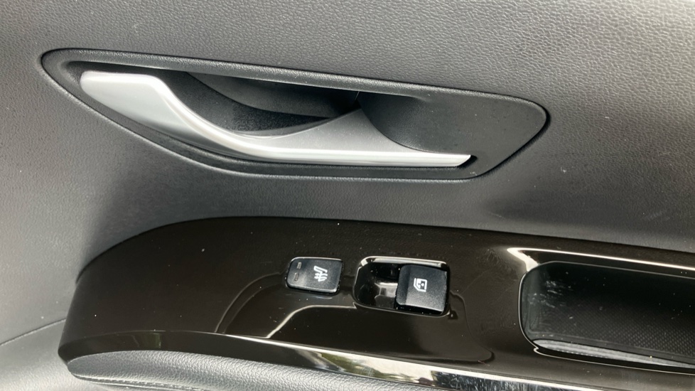 Hyundai TUCSON 1.6 TGDi Hybrid 230 Ultimate 5dr 2WD Auto Hybrid Estate - Image 43