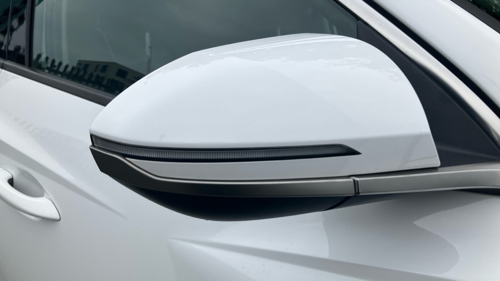 Hyundai TUCSON 1.6 TGDi Hybrid 230 Ultimate 5dr 2WD Auto Hybrid Estate - Image 57
