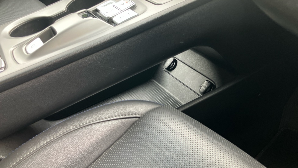 Hyundai KONA 150kW Ultimate 64kWh 5dr Auto Electric Hatchback - Image 35