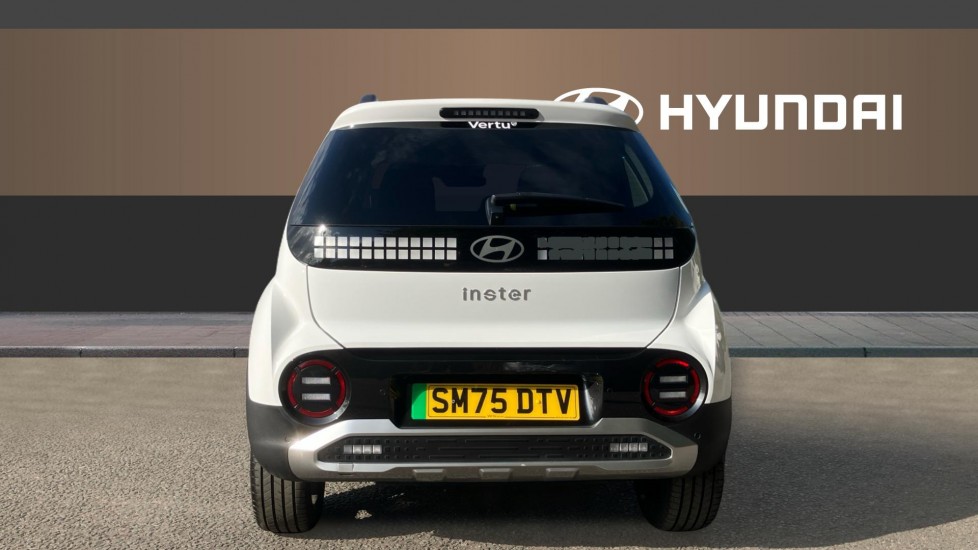 Hyundai INSTER 85kW 02 49kWh 5dr Auto Electric Hatchback - Image 6