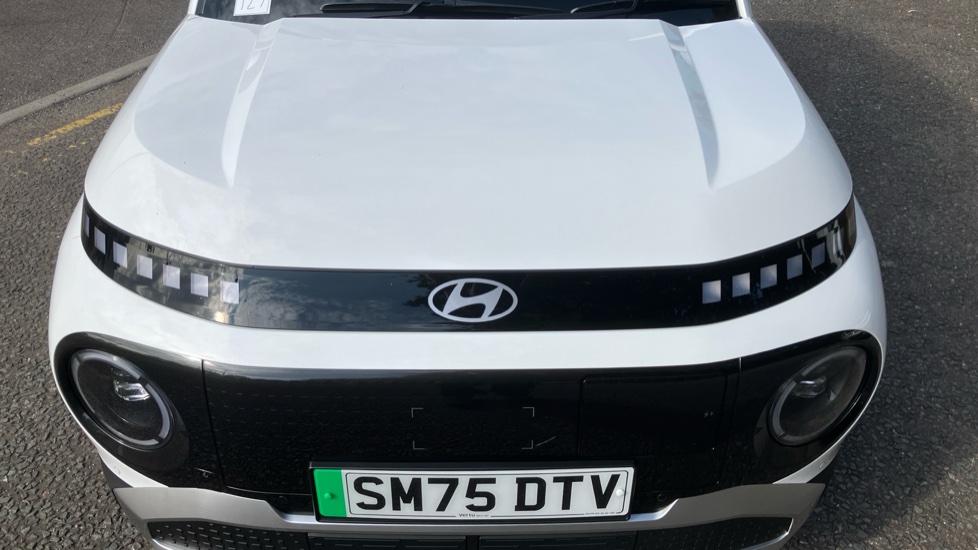 Hyundai INSTER 85kW 02 49kWh 5dr Auto Electric Hatchback - Image 8