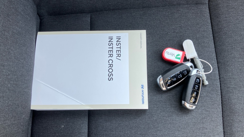 Hyundai INSTER 85kW 02 49kWh 5dr Auto Electric Hatchback - Image 19